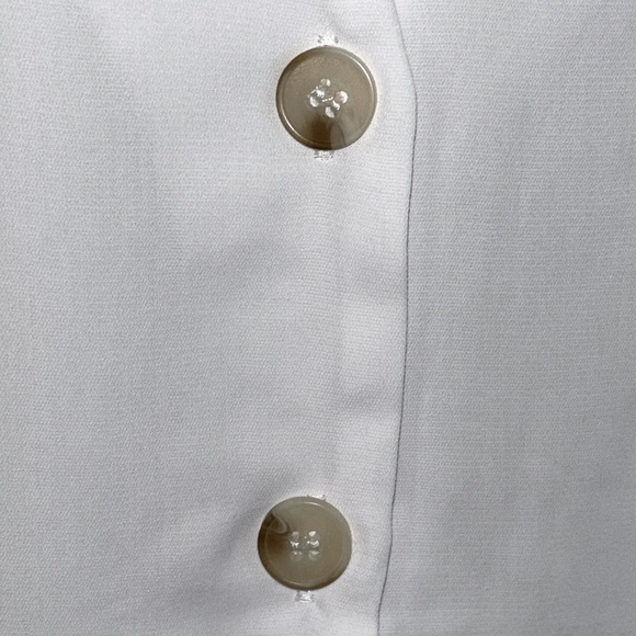 Lightweight Tiered Flutter Sleeve V-Neck Dress - Picture 4 of 5